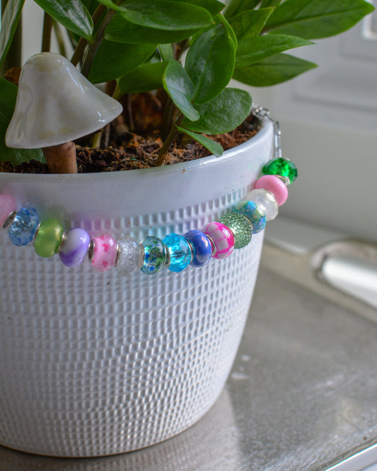 THE BEADED PLANTLACE